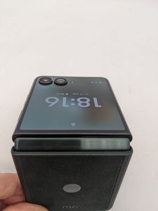 01-200783950: Motorola razr 60 ultra 16/512gb
