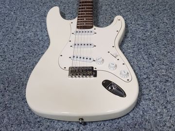 Б/у Электрогитара J And J Sisters без моделі 01-200742975