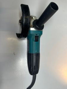 Б/у Угловая шлифмашина Makita ga5030 01-200806168