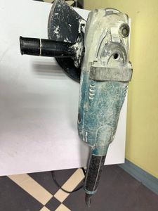 Б/в Кутова шліфмашина Makita ga9020 01-200858716