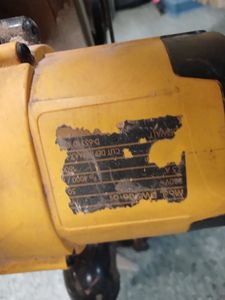 Б/в Пила торцева Dewalt dw706-qs 01-200872360