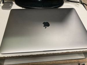Б/в Ноутбук Apple macbook pro a1707 екр 15.4 / core i7 2,9ghz/ ram16gb/ssd400/intel hd 630/touch bar 01-200883779
