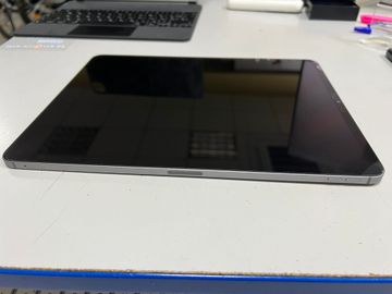 Б/в Планшет Apple ipad pro 12.9 2022 wi-fi + cellular 1tb 01-200789000