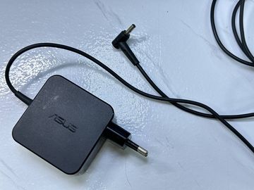 Б/у Ноутбук Asus 16/pentium n4200 ddr3/4gb ddr3/hdd 1000 gb/ssd *відсутній/*інтегрована 01-200858277