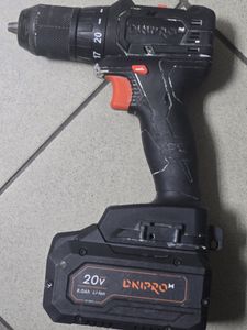 Б/в Акумуляторний шурупокрут Dnipro-M cd-200bc compact+1акб 8 ah bp-280n 01-200899497