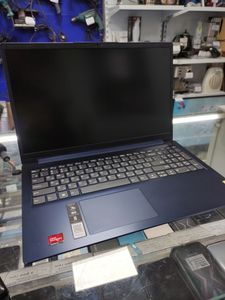 Б/в Ноутбук Lenovo 15/ryzen 5 7520u ddr5/8gb ddr5/hdd *відсутній/ssd 256 gb/*інтегрована 01-200859771