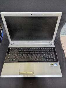 Б/в Ноутбук Samsung 15/pentium p6200 ddr3/3gb ddr3/hdd 320 gb/ssd *відсутній/geforce 310m 01-200901516
