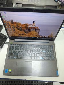 Б/у Ноутбук Lenovo 15/core i5 9300hf ddr4/16gb ddr4/ssd 512 gb/geforce gtx1650 4gb 01-200906001