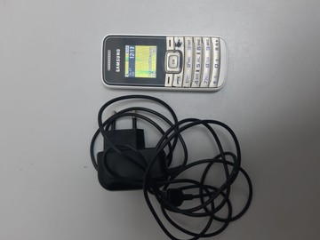 Б/у Мобільний телефон Samsung gt-e1050 01-200931034