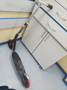 Б/в Самокат Razor carbon 01-201007692