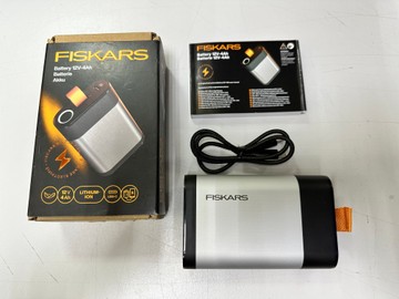 Б/в Повербанк Fiskars bt12 12v 4ah 44.4wh 01-201028559