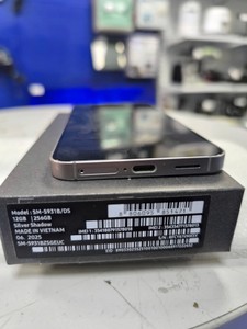 Б/в Мобільний телефон Samsung galaxy s25 12/256gb 01-200975790