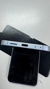 Б/в Мобільний телефон Samsung galaxy flip6 12/512gb 01-201042483