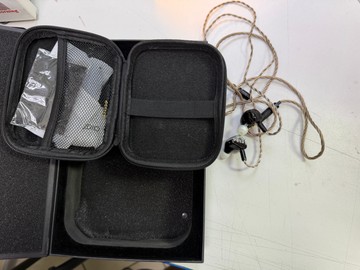 Б/в Навушники Thieaudio monarch mk3 01-201100859