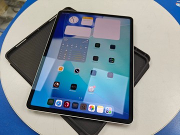 Б/в Планшет Apple ipad pro 12.9 2022 wi-fi 256gb 01-201110847