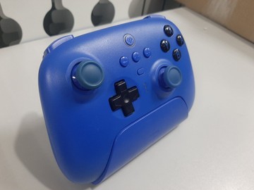 Б/в Геймпад 8Bitdo ultimate bluetooth controller with charging dock 01-201116344