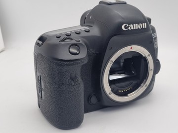 Б/в Фотоапарат Canon eos 5d mark iv body 01-201147519