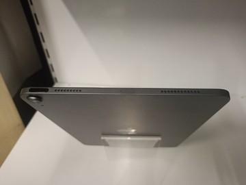Б/в Планшет Apple ipad air 2022 wi-fi 64gb 01-201144888