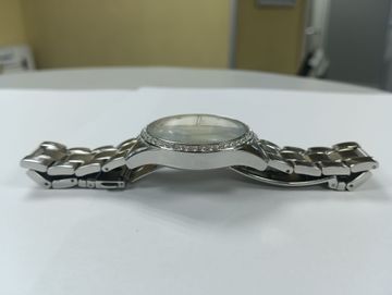 01-200586843: Guess gw0380l1