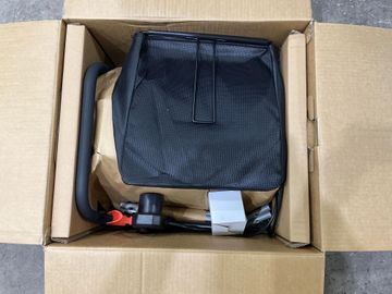 01-200749545: Makita uv3200