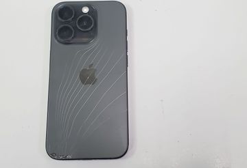 01-200755615: Apple iphone 15 pro 128gb esim