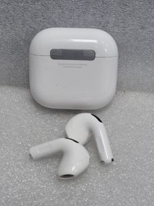 01-200775206: Apple airpods 4 with active noise cancellation