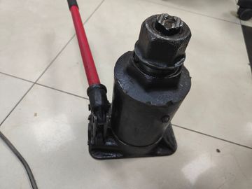 Б/в Домкрат гідравлічний Без Виробника без моделі 10т 01-200790329