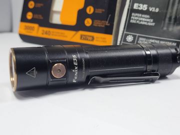 Б/в Ліхтар Fenix e35 v3.0 01-200800210