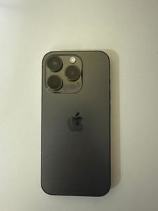 Б/в Мобільний телефон Apple iphone 15 pro 256gb 01-200788925