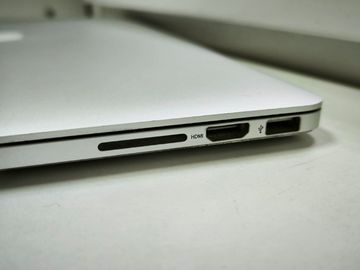 Б/у Ноутбук Apple macbook pro a1398 /екр 15,4 /core i7 2,3ghz /ram 16gb /ssd 256gb /intel iris pro 01-200815342