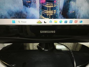 Б/у Телевизор Samsung le32c350d1w 01-200817109