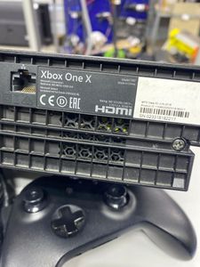 Б/у Игровая приставка Microsoft xbox one x 1tb 01-200761689