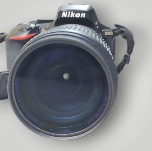 Б/в Фотоапарат Nikon d5600/ nikon nikkor af-s 18-140mm f/3.5-5.6g ed vr dx 01-200749300