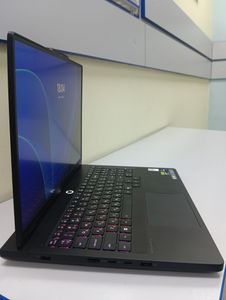 Б/в Ноутбук Lenovo 16/core i9-14900hx ddr5/32gb ddr5/hdd *відсутній/ssd 1000 gb/rtx 5070 8gb 01-200856392