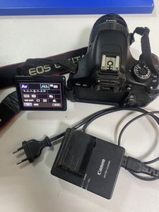 Б/в Фотоапарат Canon eos 600d + ef-s 18-55mm 1:3.5-5.6 is ii 01-200875019