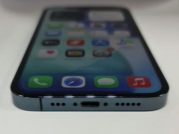 Б/в Мобільний телефон Apple iphone 12 pro 256gb 01-200890730