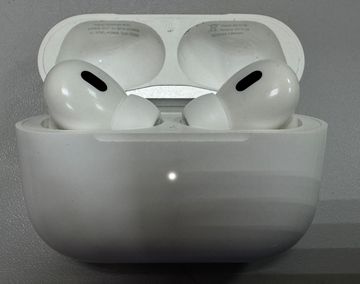 Б/в Навушники Apple airpods pro 2nd generation with magsafe charging case usb-c 01-200890609