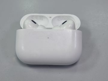Б/в Навушники Apple airpods pro 2nd generation with magsafe charging case usb-c 01-200845858