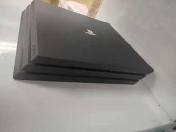 Б/в Ігрова приставка Sony playstation 4 pro 01-200901507