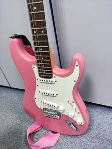 Б/в Електрогітара Encore e375pk 01-200925243