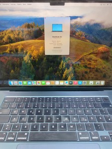 Б/в Ноутбук Apple macbook a3114/15.3/m3/8 gb/256 gb/10 core gpu retina 01-200938795