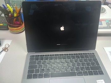 Б/в Ноутбук Apple macbook air a1932/ 13,3'' core i5 1,6ghz/ram16gb/ssd256gb/intel uhd graphics 617 01-200945881