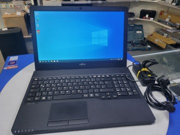 Fujitsu 15/core i5 7200u ddr3/4gb ddr3/hdd *відсутній/ssd 120 gb/*інтегрована