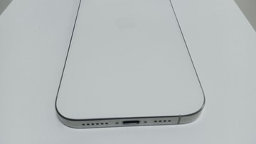 Б/в Мобільний телефон Apple iphone 16 pro max 256gb 01-200914434