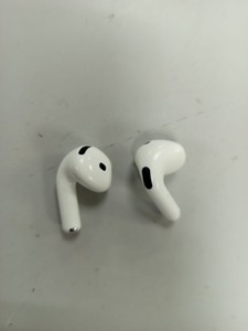 Б/в Навушники Apple airpods 4 with active noise cancellation 01-201011202