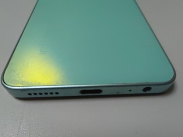 Б/в Мобільний телефон Infinix smart 8 x6525 4/64gb 01-201051583