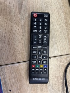 Б/в Телевізор Samsung ue24h4070au 01-201056561