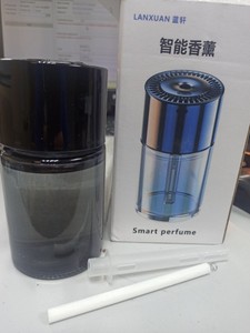 Б/в Ароматизатор в машину Без Виробника smart perfume lunxuan 01-201098095