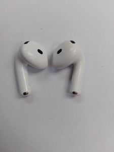 Б/в Навушники Apple airpods 4 01-201101574