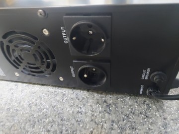 Б/в Стабілізатор напруги Kemot prosinus-1000 urz3410-1000va 01-201096356